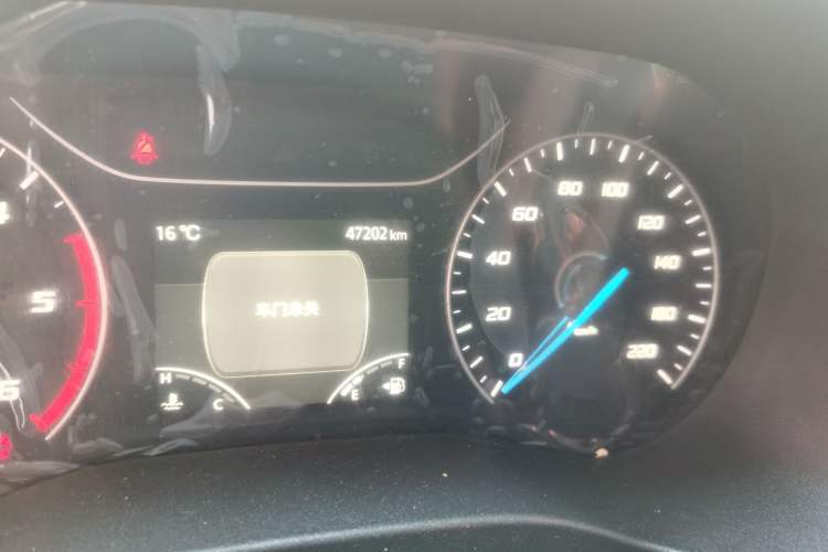 Used JMC Fushun 2022 2.0T Manual Multi-Function Passenger Vehicle Short Wheelbase Low Roof 6-Seater
