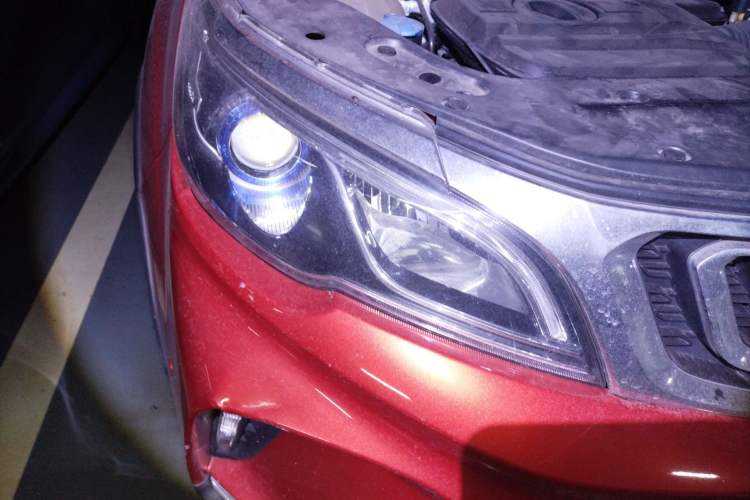 Used Geely Auto Vision X3 2017 1.5L Automatic Luxury Model Right Front Headlight