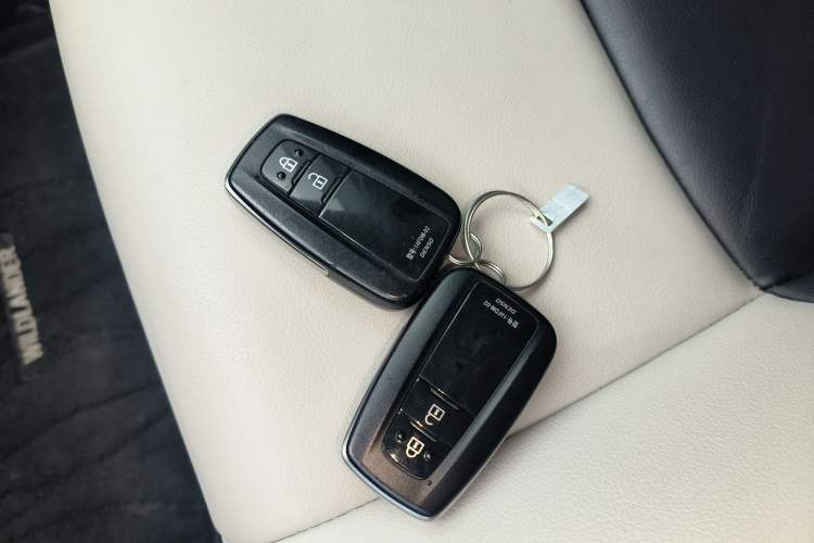 Used Toyota Wildlander 2020 2.0L CVT 4x4 Luxury Edition Vehicle Key