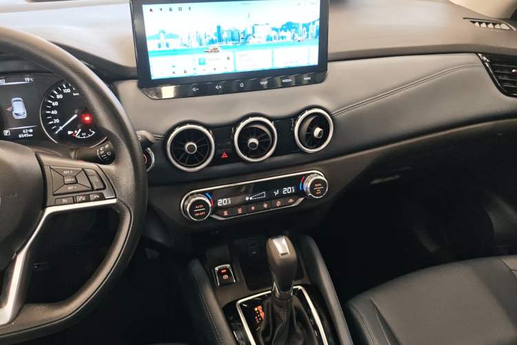 Used Nissan Qashqai 2025 Honor 2.0L CVT XV Genuine Edition Audio And AC Panel