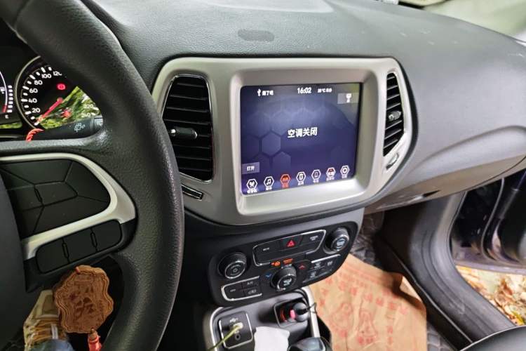Used Jeep Compass 2020 220T Automatic Leading Edition Audio And AC Panel