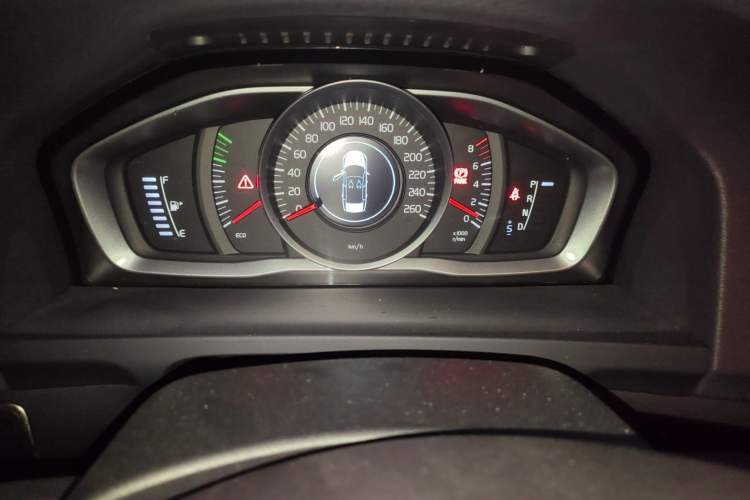 Used Volvo S60 2014 T5 Zhiyi Edition
