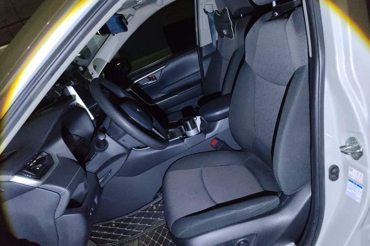 Used Toyota RAV4 2020 2.0L CVT 4x4 Trend Edition
