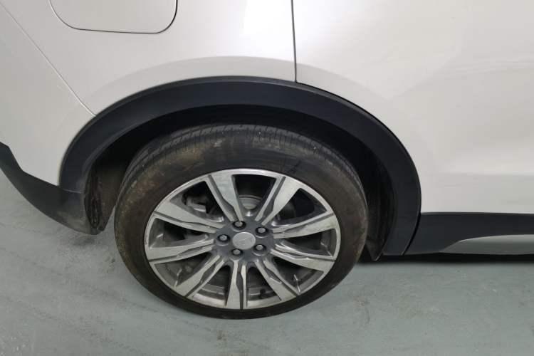 Used Cadillac XT4 2018 28T 4x4 Platinum Edition