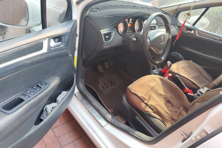 Used Peugeot 308 2013 1.6L Manual Fashion Model
