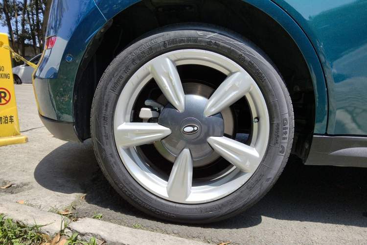 Used ORA Good Cat 2021 400km Standard Range Athena Edition Lithium-Ion Battery Exterior 5