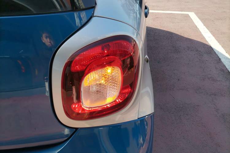 Used smart forfour 2016 1.0L 52 kW Passion Edition
