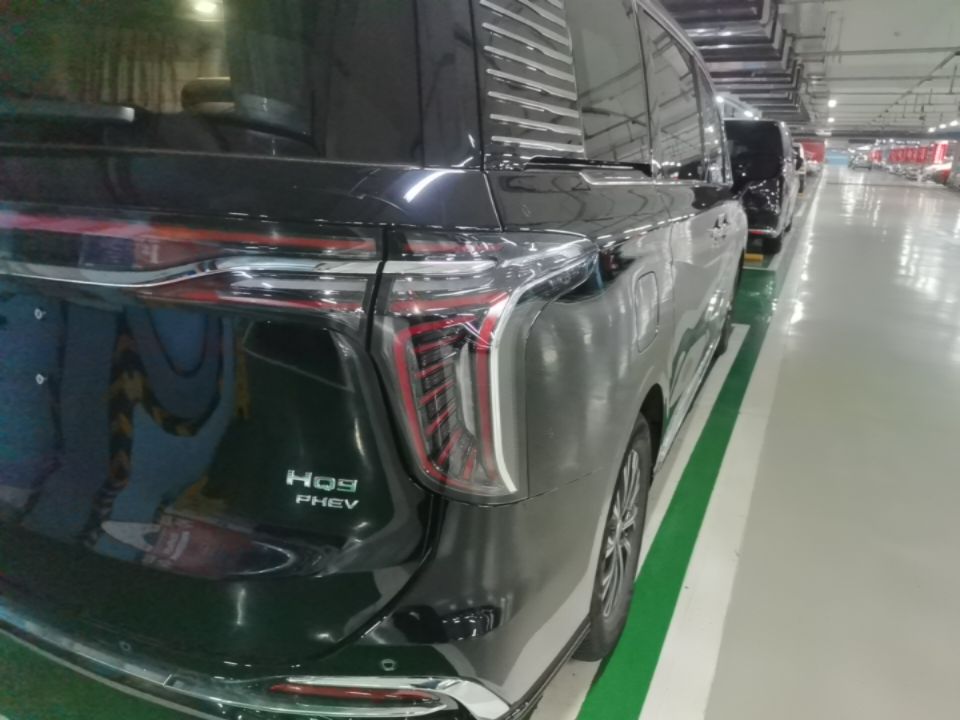 Hongqi HQ9 PHEV 2024 2.0T Four-Wheel Drive Business Edition — снимка 9