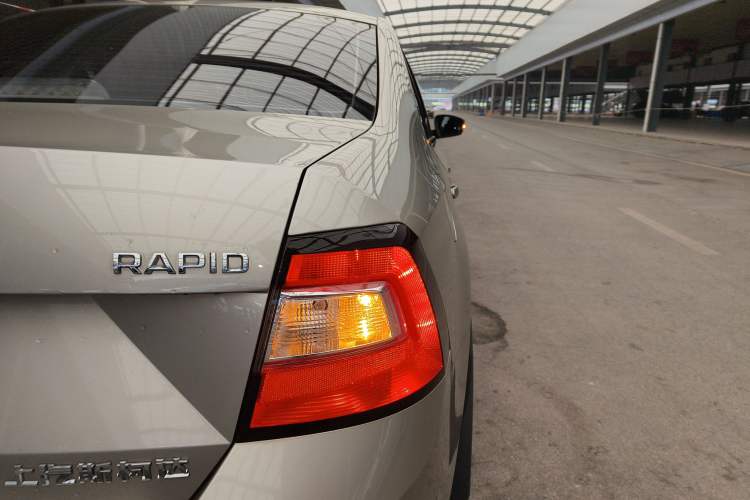 Used Skoda Rapid 2019 1.5L Automatic Comfort Edition China V Standard Exterior 6