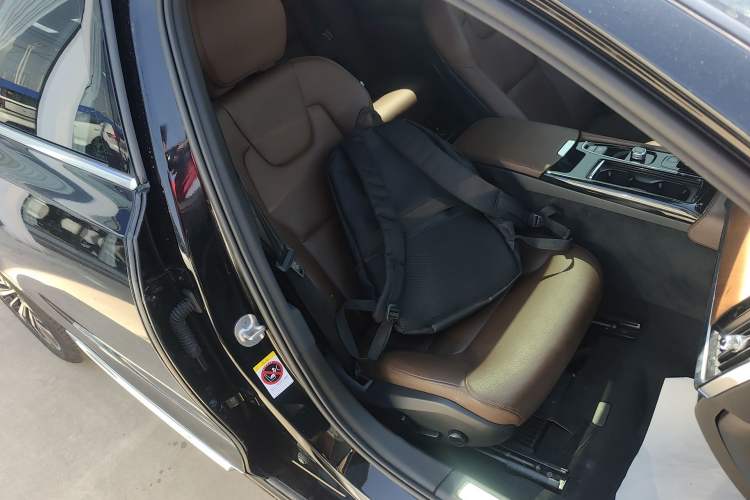 Used Volvo S90 New Energy 2023 T8 Plug-in Hybrid All-Wheel Drive Long-Range Zhiyi Luxury Edition Right Front Seat