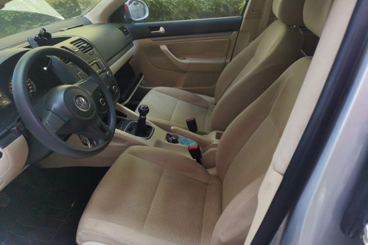 Used Volkswagen Sagitar 2011 1.6L Manual Comfort Version Left Front Seat