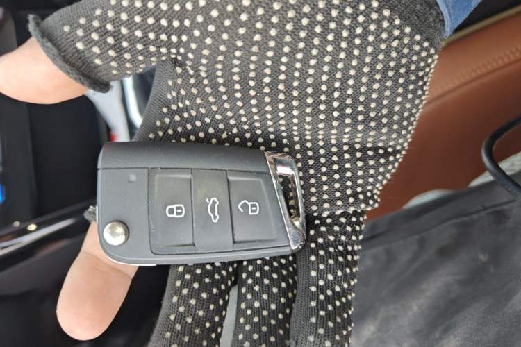 Used Volkswagen Tayron 2022 280TSI Two-Wheel Drive Luxury Smart Connectivity Version