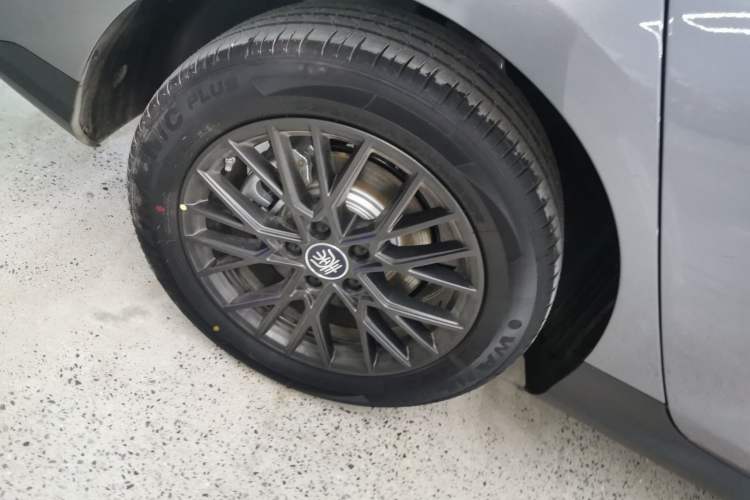 Used BYD Qin PLUS 2025 EV Smart Drive Edition 420KM Leading Model
