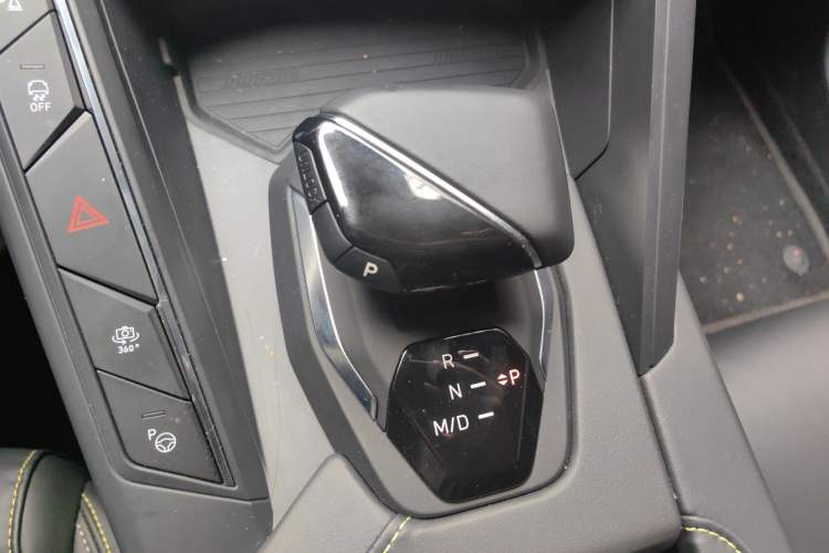 Used Lynk & Co 06 2023 Remix 1.5T Dynamic Halo
