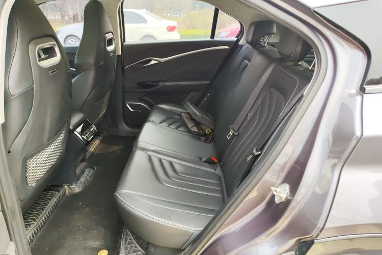 Used NETA U 2022 Zhi400 Pro Ternary Lithium
