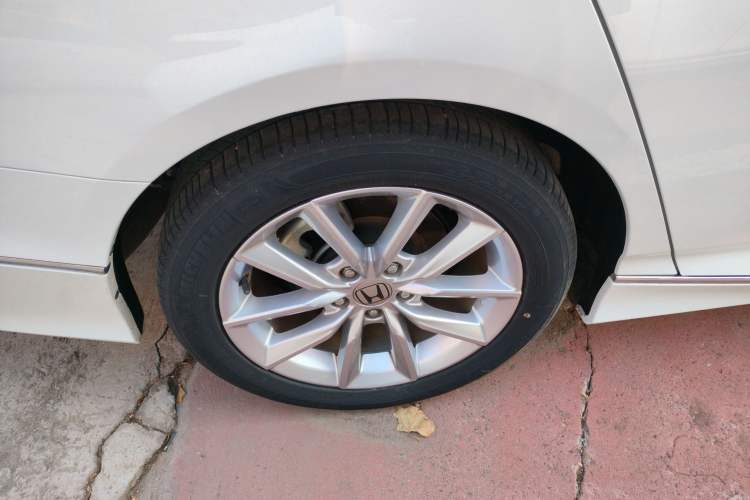 Used Honda Accord 2022 260TURBO Luxury Edition Right Rear Wheel Hub