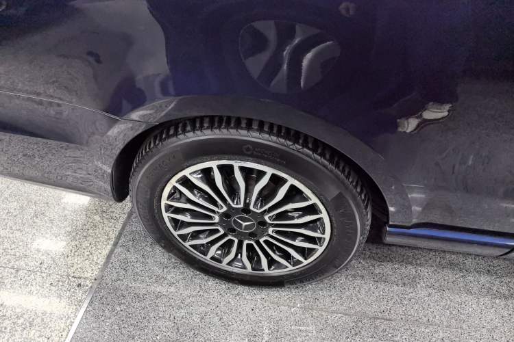 Used Mercedes-Benz V-Class 2017 V 260 L Prestige Extended Edition Exterior 5