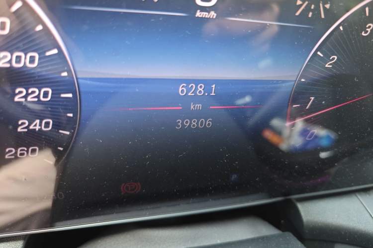 Used Mercedes-Benz GLC 2024 GLC 260 L 4MATIC Luxury Model 5 Seats