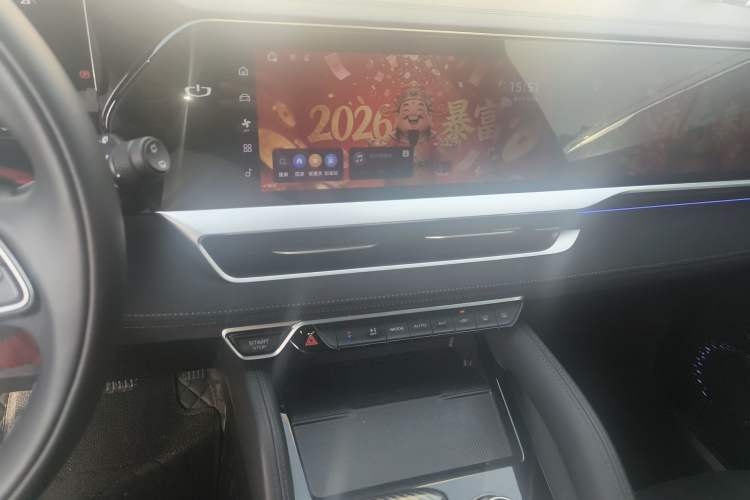 Used Geely Auto Monjaro L 2024 2.0TD High-Power Automatic Two-Wheel Drive Skyline Edition Audio And AC Panel