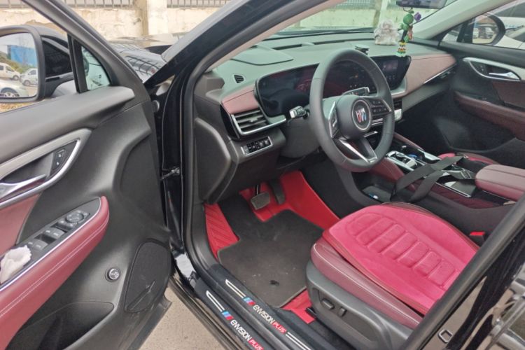 Used Buick Envision 2025 Encore Plus 28T Two-Wheel-Drive Platinum Edition
