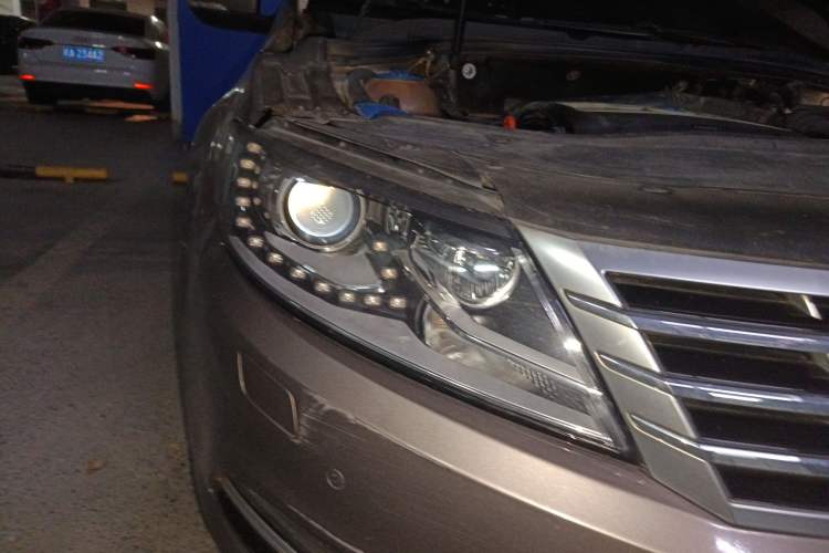 Used Volkswagen FAW-Volkswagen CC 2013 1.8TSI Prestige Model Right Front Headlight