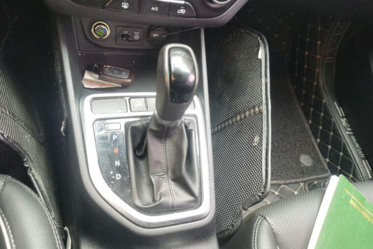 Used Hyundai ix25 2015 1.6L Automatic Two-Wheel Drive Smart GLS Trim
