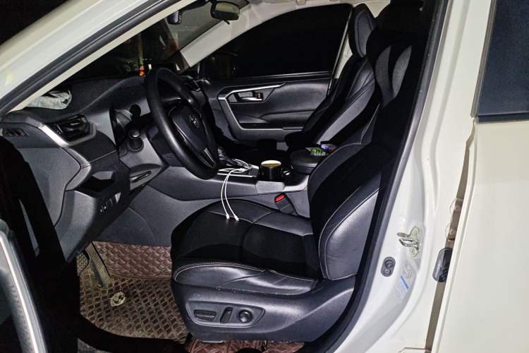 Used Toyota Wildlander 2020 Dual-Motor 2.5L E-CVT Four-Wheel Drive Luxury Edition