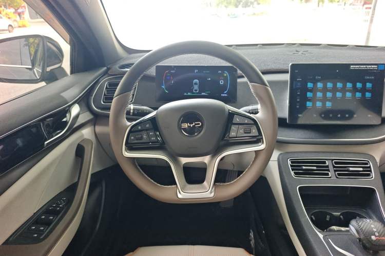Used BYD Qin PLUS 2024 Honor Edition EV 510KM Beyond Model Steering Wheel