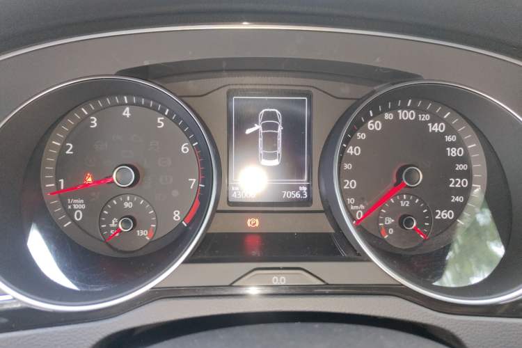 Used Volkswagen Magotan 2018 330TSI DSG Luxury Model Instrument Cluster