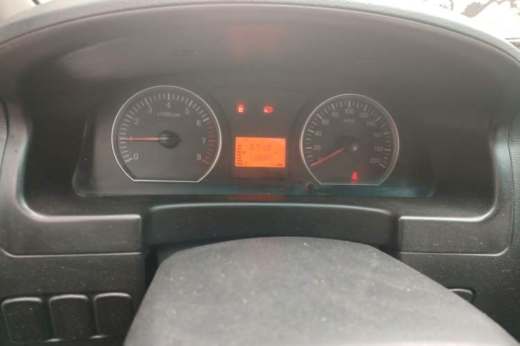 Used FORTHING Lingzhi 2016 V3 1.5L 7-Seater Standard Model China V Emission Standard