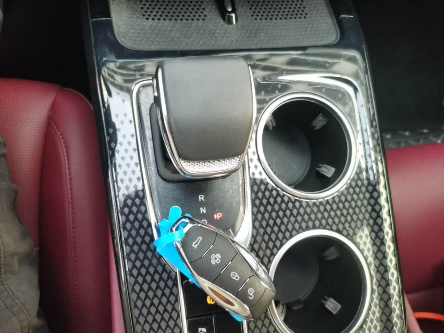 Hongqi HS3 PHEV 2025 Model 117km Jingwei Edition — снимка 16