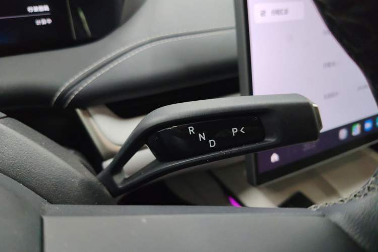 Used Xiaomi Auto SU7 2024 Rear-Drive Standard Founder Edition
