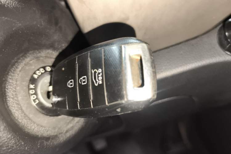 Used Kia Sportage R 2015 2.0L Manual Two-Wheel Drive GLS Trim
