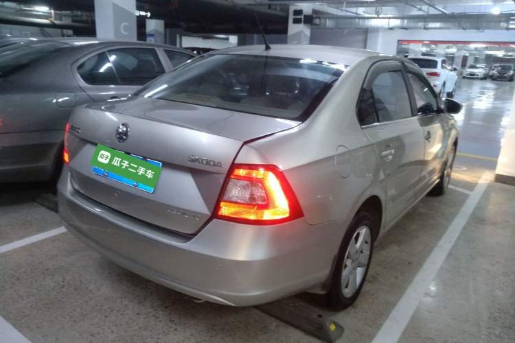 Used Skoda Rapid 2013 1.6L Automatic Smart Selection Model