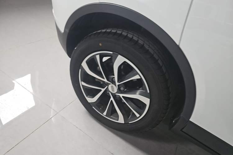 Used Geely Auto Emgrand GS 2019 1.4T CVT Edition Right Rear Wheel Hub