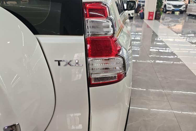 Used Toyota Prado 2015 2.7L 2700 Middle East Version