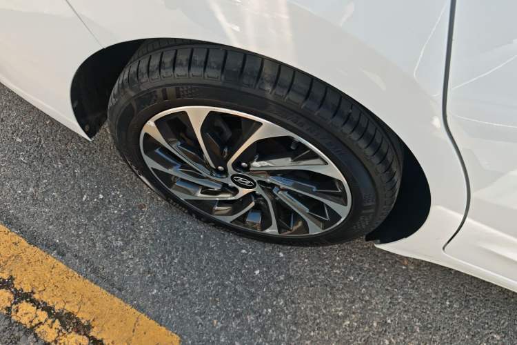 Used Hyundai Elantra (6th Generation / Lingdong) 2019 1.4T Dual-Clutch Xuan Dong · Dynamic Model Exterior 5