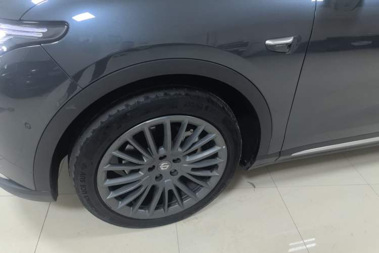 Used Leapmotor C11 2023 Pure Electric 500 Smart Edition Left Front Wheel Hub