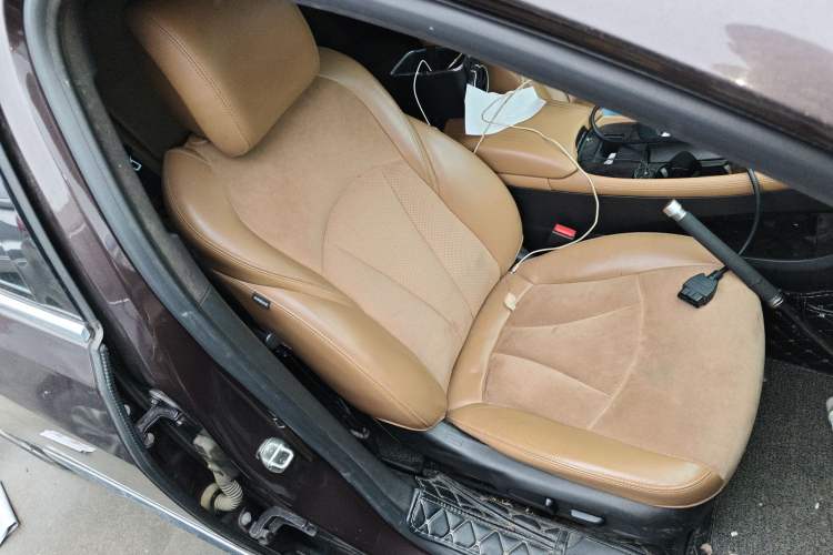 Used Buick LaCrosse 2018 28T Elite Edition Right Front Seat