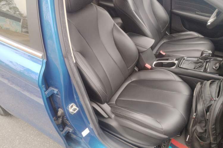 Used Roewe i5 2020 1.5L Automatic 4G Connect Luxury Flagship Edition