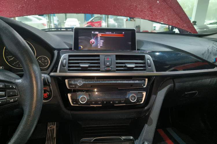 Used BMW 3 Series 2017 320Li Fashion Model
