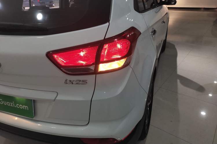 Used Hyundai ix25 2017 1.6L Automatic Smart Version
