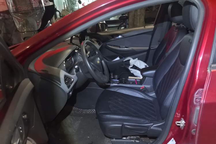 Used Chevrolet Cruze 2017 1.5L Automatic Pioneer Sunroof Edition Left Front Seat