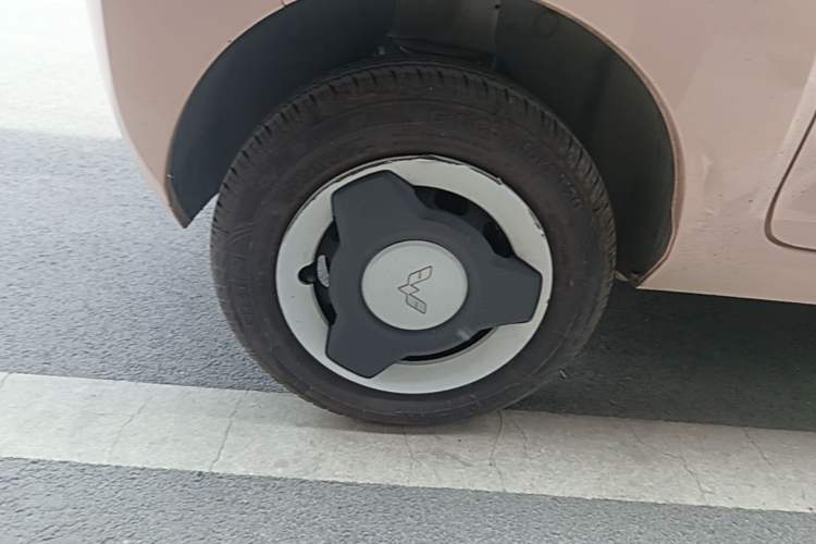 Used Wuling Hongguang MINIEV 2022 Macaron Premium Model – Lithium Iron Phosphate