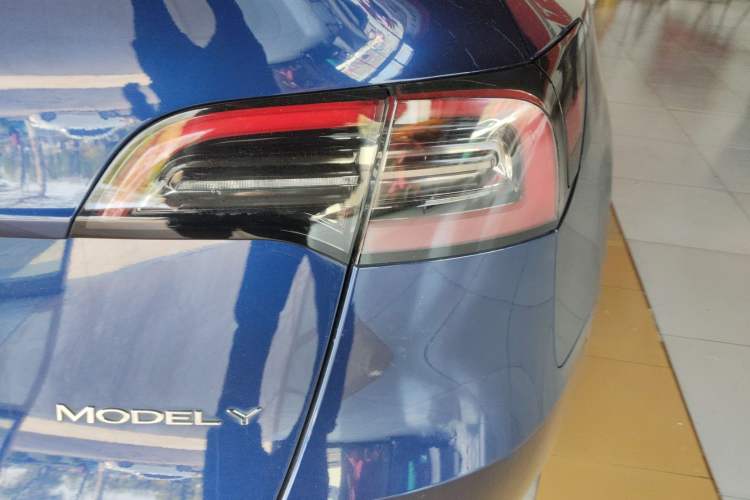 Used Tesla Model Y 2022 Revised Version Rear-Wheel Drive Exterior 3