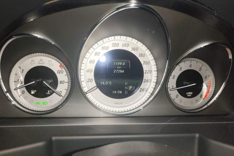 Used Mercedes-Benz GLK-Class 2015 GLK 300 4MATIC Luxury Ultimate Edition Instrument Cluster