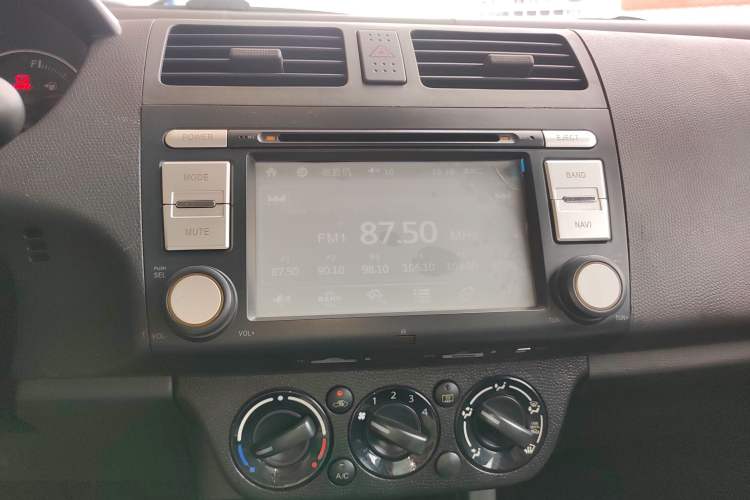 Used Suzuki Swift 2013 1.3L Manual Value Edition