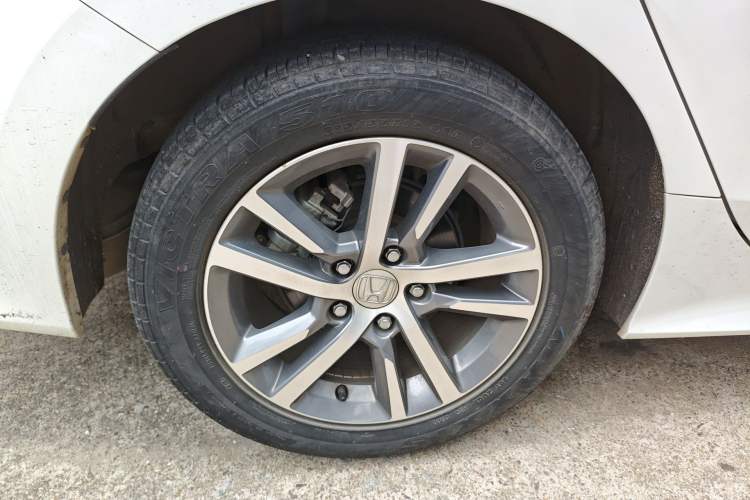 Used Honda Civic 2023 240TURBO CVT Dynamic · Center Stage Special Edition Right Rear Wheel Hub