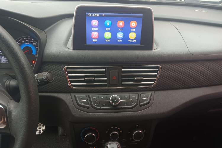 Used Dongfeng Fengon 370 2017 1.5L CVT Fashion Edition 7-Seater