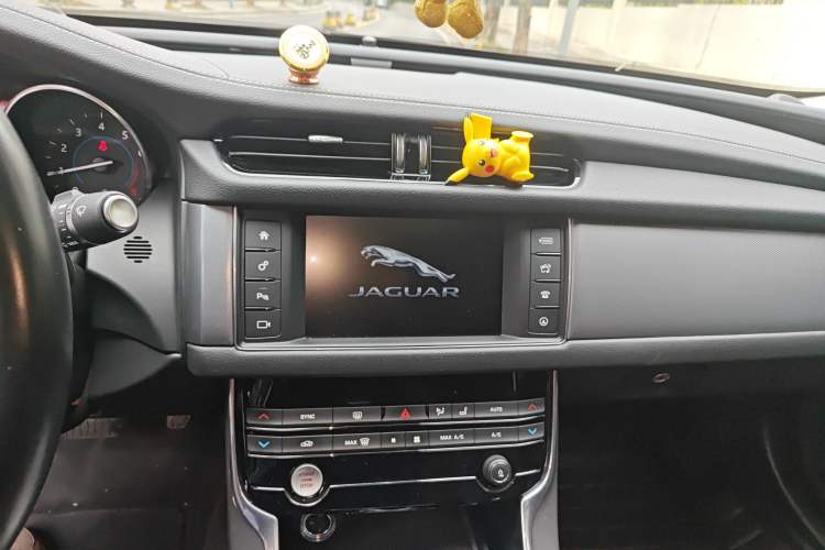 Used Jaguar XF 2016 XF 2.0T Two-Wheel-Drive R-Sport Sport Edition
